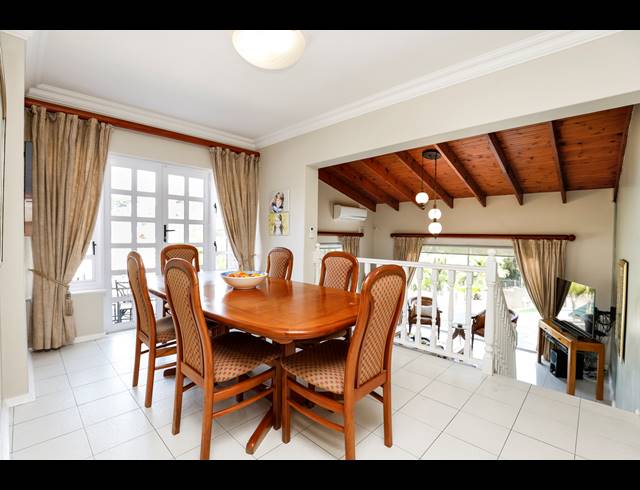 4 BEDROOM HOUSE FOR SALE IN LA LUCIA